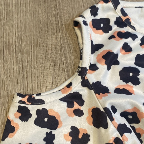 Outfit - Picture 3 of 5